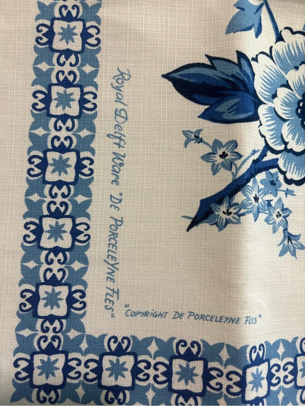 DELFT WARE TOILE TABLE CLOTH